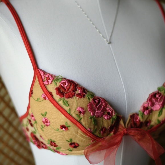 Vintage Victoria’s Secret Bra - Picture 4 of 4